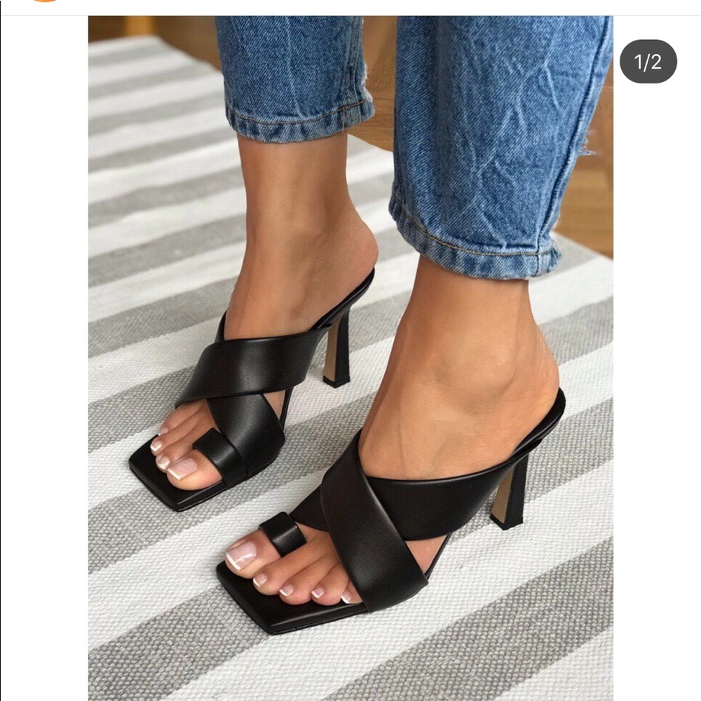 Zara added sandals bloggers favorite - Picture 2 of 11
